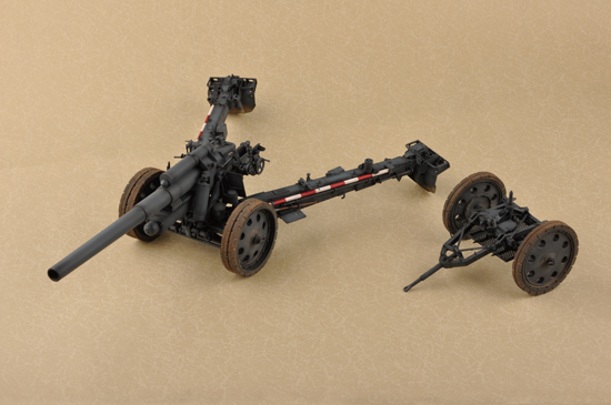 GERMAN 15cm sFH 18 HOWITZER (Model kit)